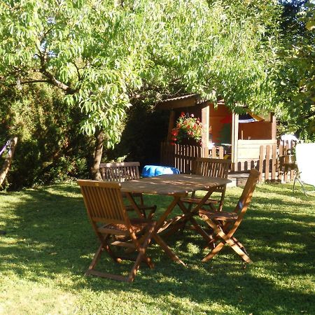 Au Coeur Des Alpes Bed & Breakfast Marignier Exterior foto