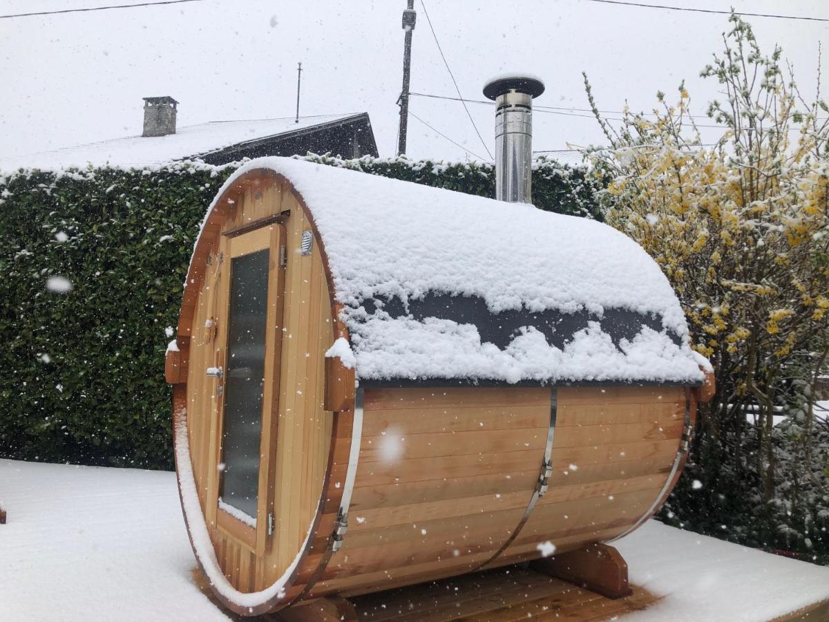 Au Coeur Des Alpes Bed & Breakfast Marignier Exterior foto